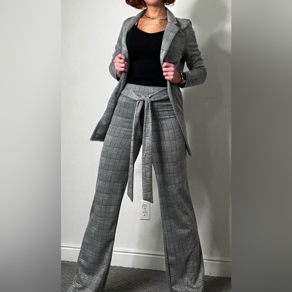 Houndstooth Black and White Striped POWER Suit - Small - Picture 2 of 3